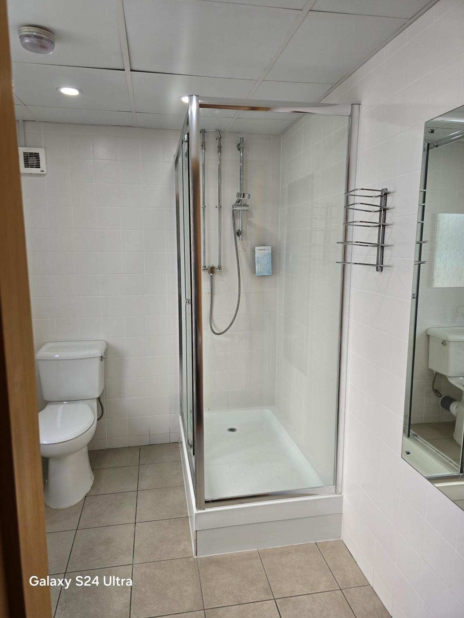 Campanile Hotel Glasgow Secc Hydro Екстер'єр фото