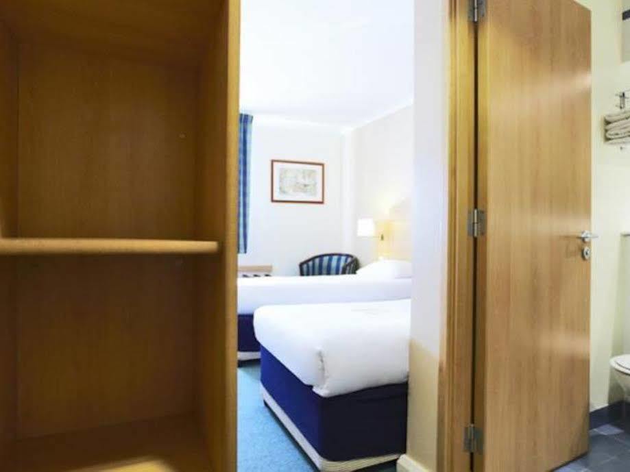 Campanile Hotel Glasgow Secc Hydro Екстер'єр фото